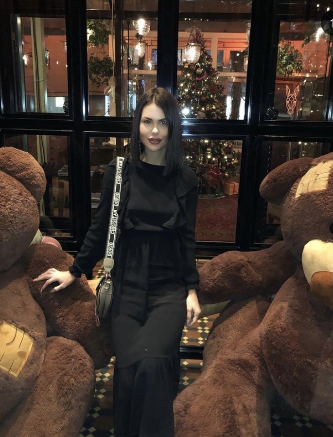 🎥 Марина привлекальеная девушка из Майский цена от 3500 руб