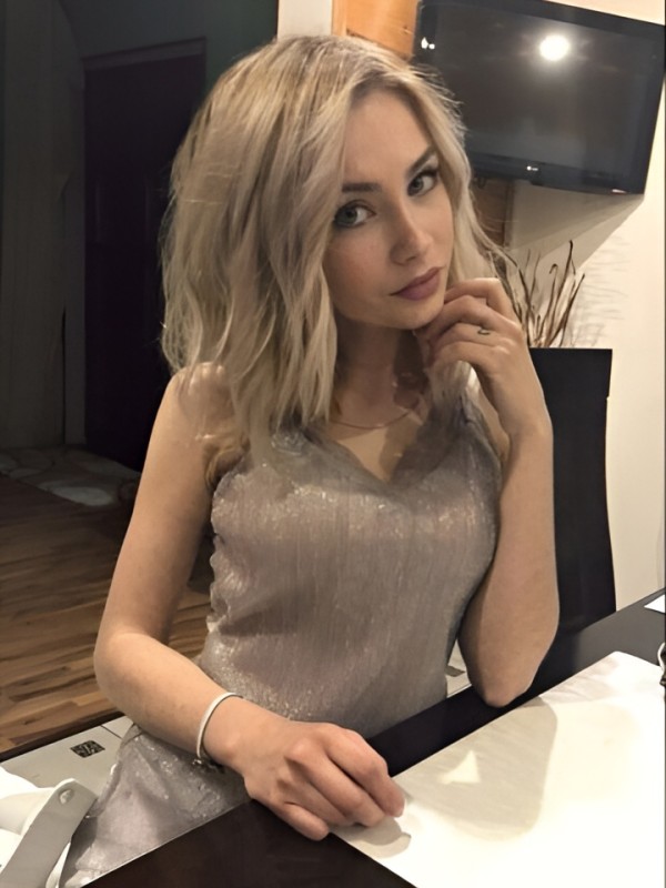 Ульяна привлекательная девушка из Майский цена от 5000 руб